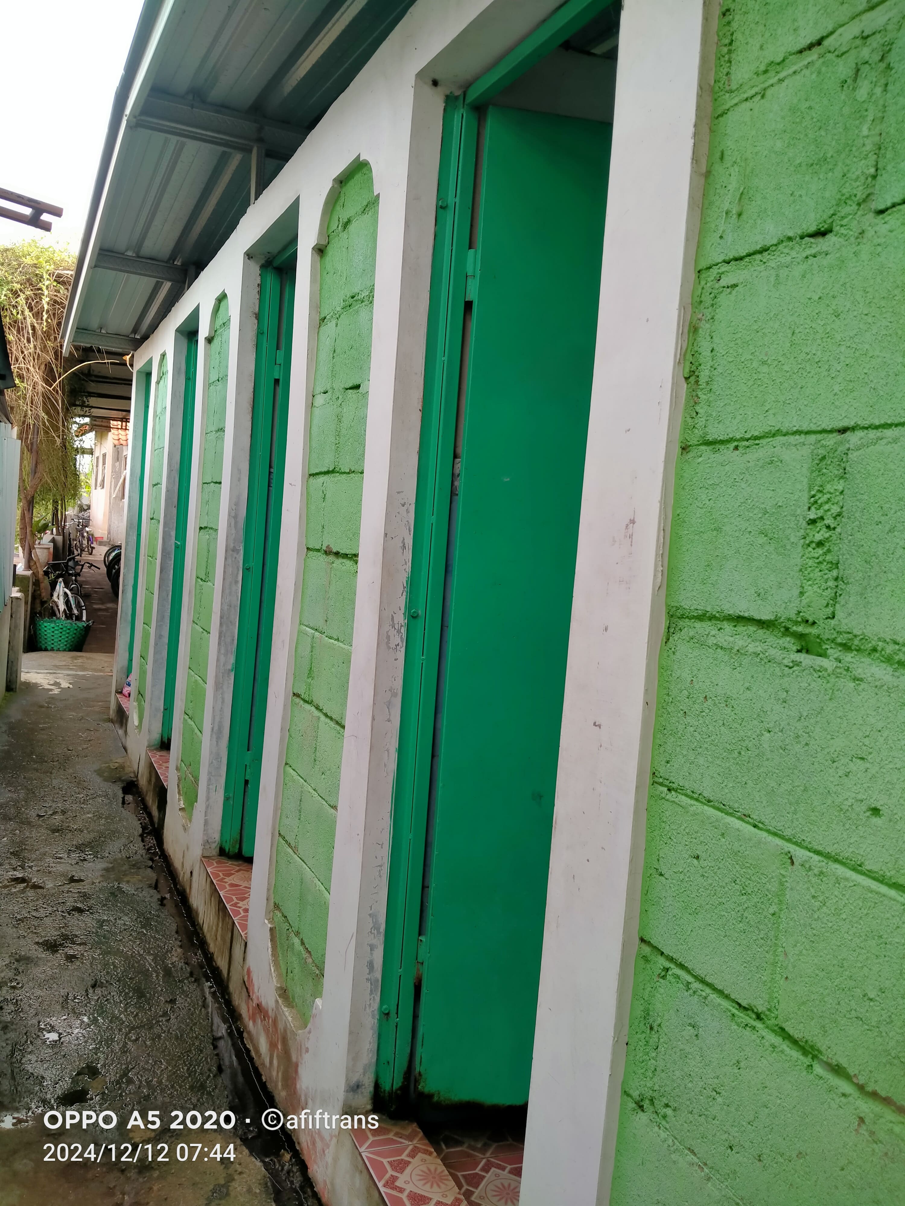 Tersedia kamarmandi putra dan putri